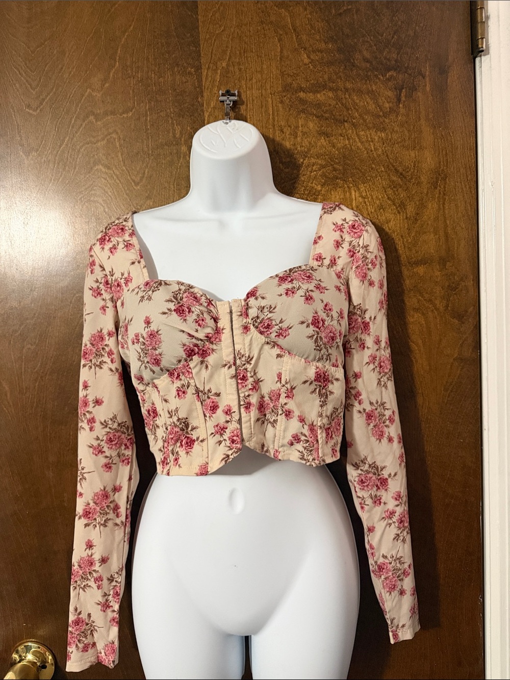 Windsor Cream Crop Top with Pink Rose Print